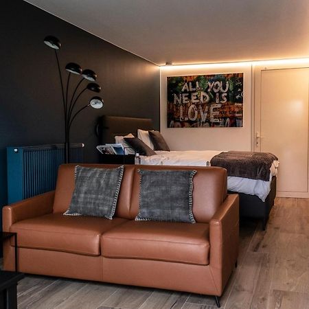 Guesthouse Max Zwijndrecht エクステリア 写真