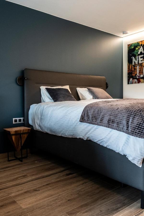 Guesthouse Max Zwijndrecht エクステリア 写真